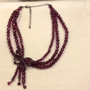 CHOKER WITH BEADS AND BUTTERFLY ON SIDE